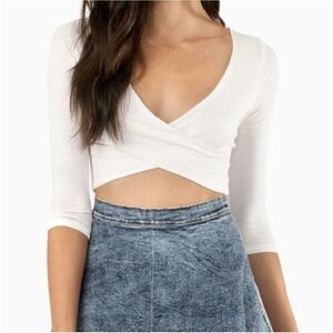 tobi womens solid white v neck wrap crop top mediun
